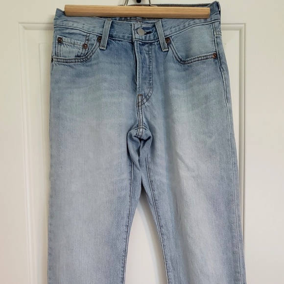 Levi’s Women’s 501 Jeans - Picture 2 of 6